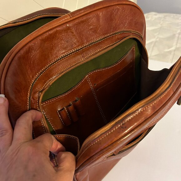 Leather laptop back pack - Picture 3 of 11